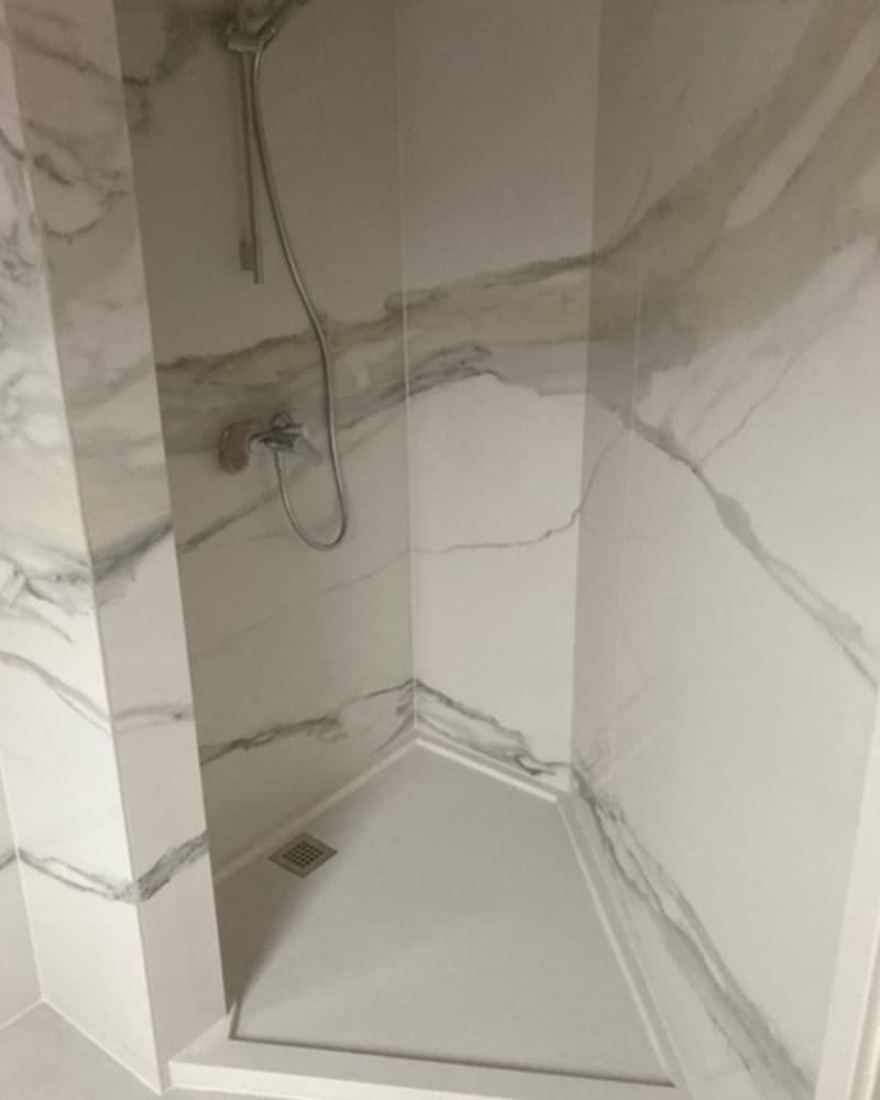 Kleine badkamer renoveren: zo haal je er alles uit
